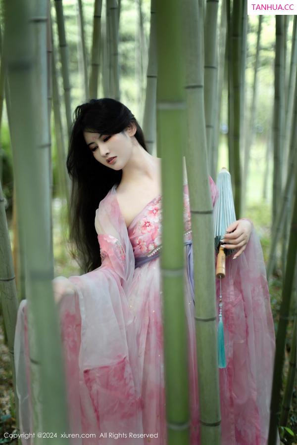 陈诗诗 诗诗 [XiuRen]高清写真图 2024.09.02 No.9100 诗诗kiki 美臀性感第11张图片